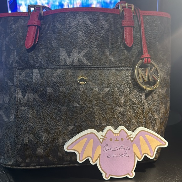 Michael Kors tote - Picture 9 of 10